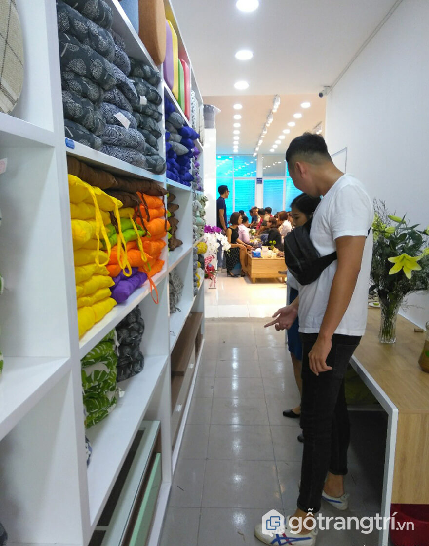 khai trương cửa hàng Cộng Hòa