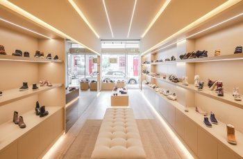 thiết kế shop giày
