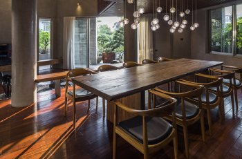 kích thước bàn ăn 10 ghế