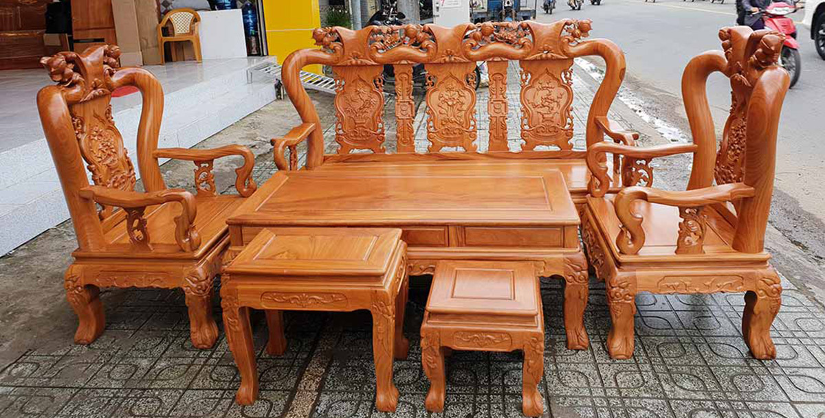 Mẫu bàn ăn tròn 10 ghế gỗ tự nhiên nguyên khối đẹp.