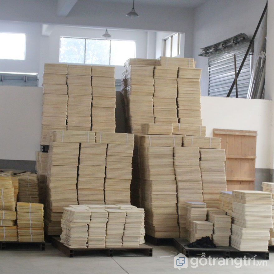 ban-hoc-sinh-don-khung-chan-lam-bang-ong-thep-ovan-ghx-489 (1)