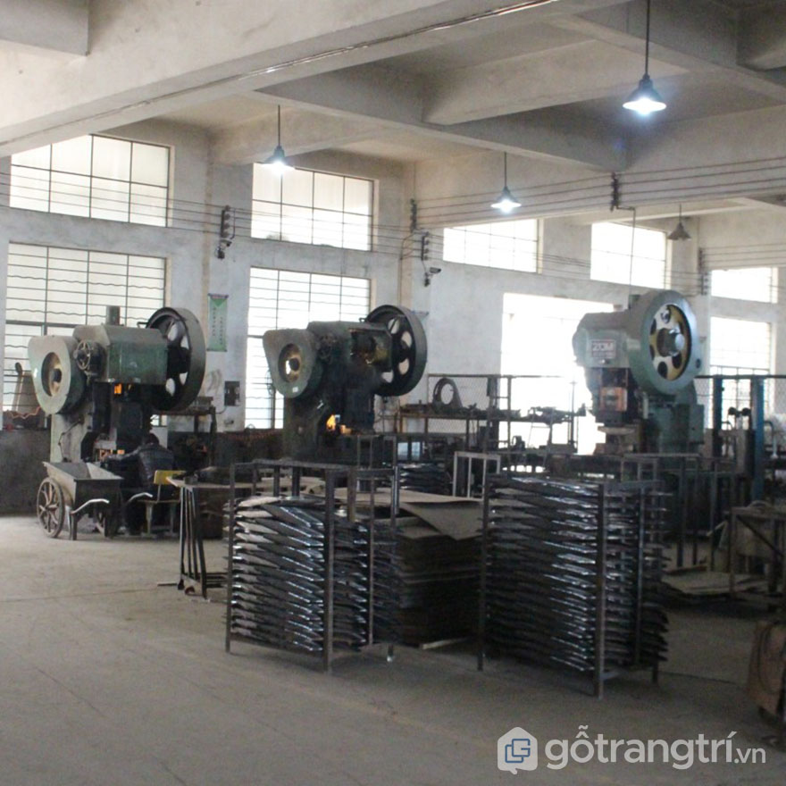 ban-hoc-sinh-xuan-hoa-in-hinh-ngo-nghinh-ghx-474 (2)