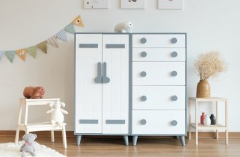 tủ đựng quần áo trẻ em bằng gỗ