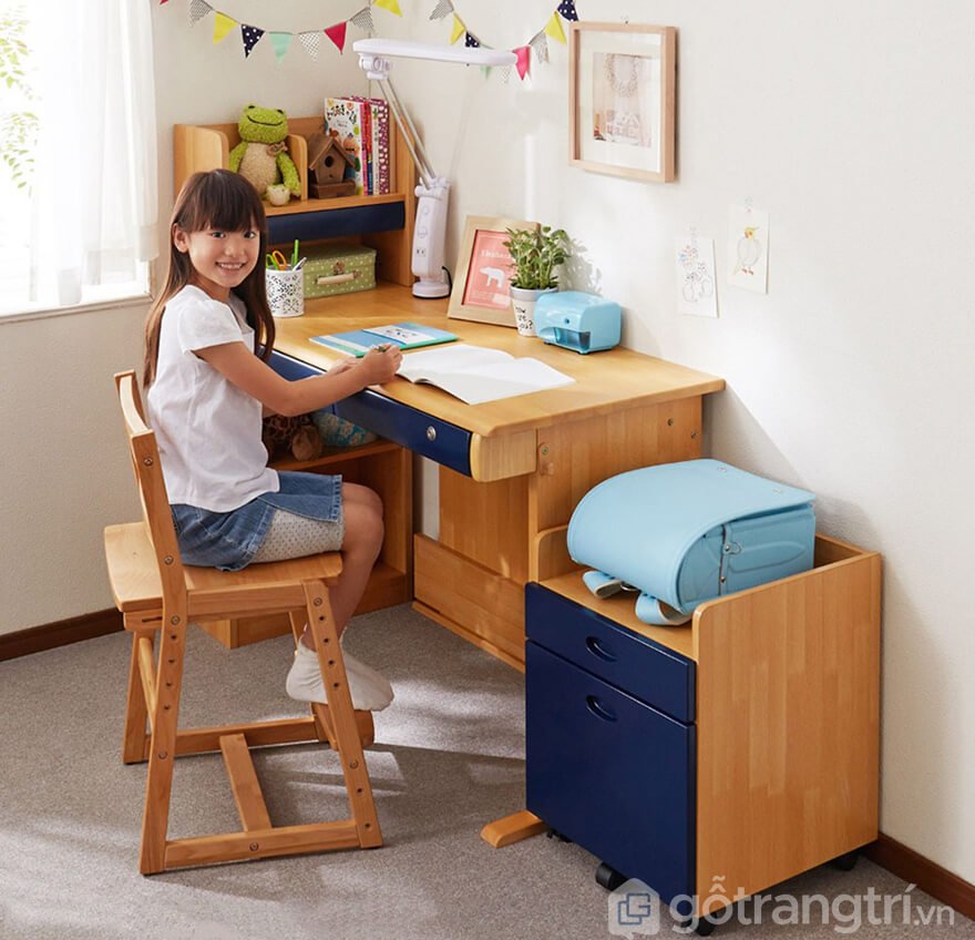 Bộ bàn ghế gỗ cho bé