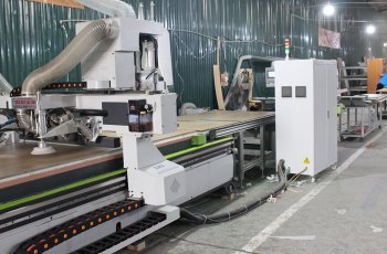Gotrangtri.vn sở hữu xưởng sản xuất quy mô, máy móc hiện đại hàng đầu