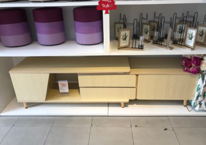 Kệ tivi phòng khách bằng gỗ GHS-3389