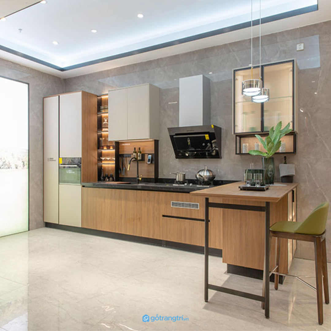 Cánh phẳng và màu sáng giúp hệ tủ module nhìn nhẹ hơn trong căn hộ nhỏ