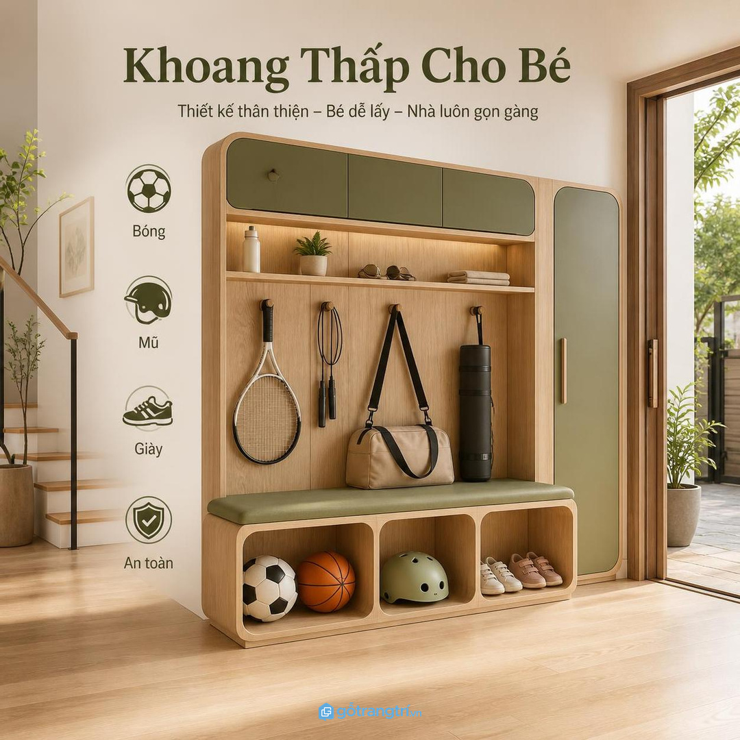 Nhà có trẻ nhỏ nên có khoang thấp cho bóng và mũ bảo hộ