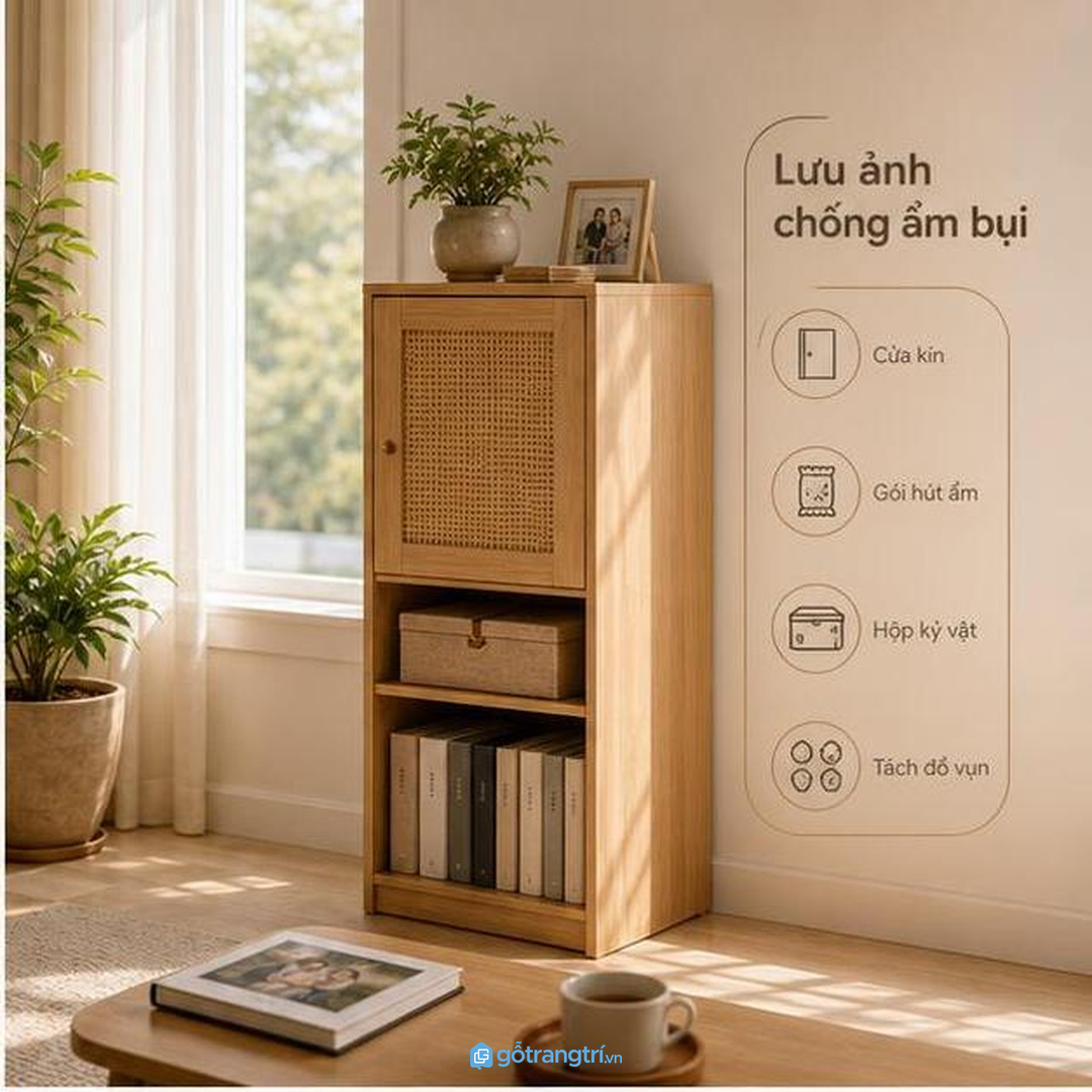 Phòng khách nhiều decor cần tách album khỏi đồ lưu niệm dễ vỡ