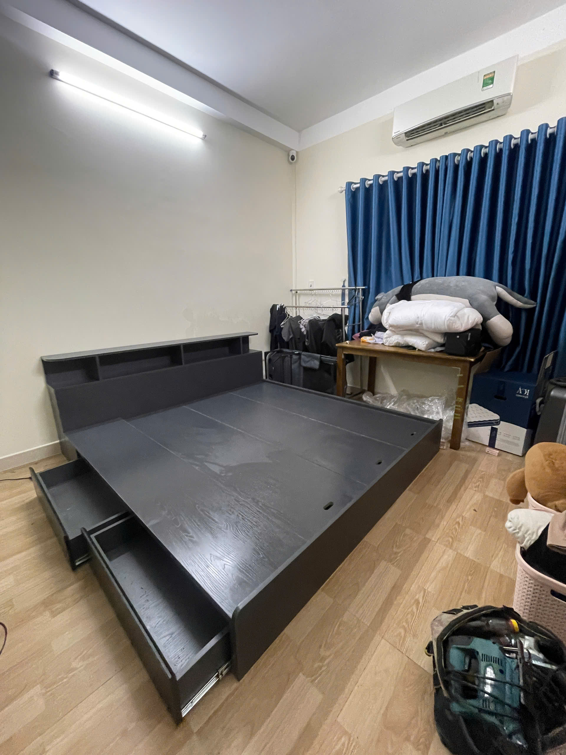 Ảnh khách hàng đánh giá Giường ngủ bệt bằng gỗ có ngăn kéo GHS-9274