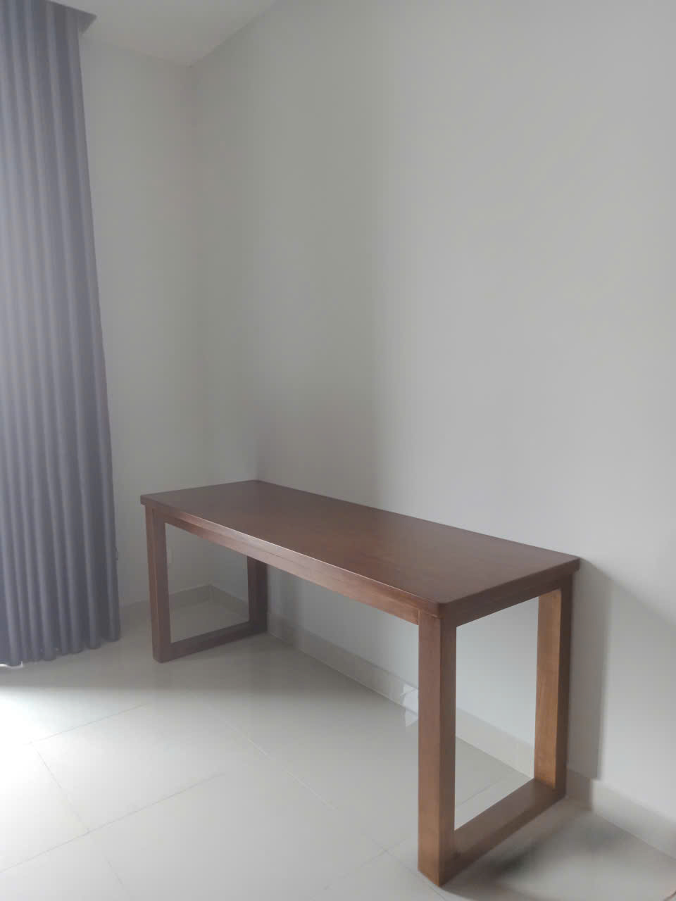 Ảnh khách hàng đánh giá Bàn làm việc 1.8 m gỗ sồi tự nhiên GHS-41772