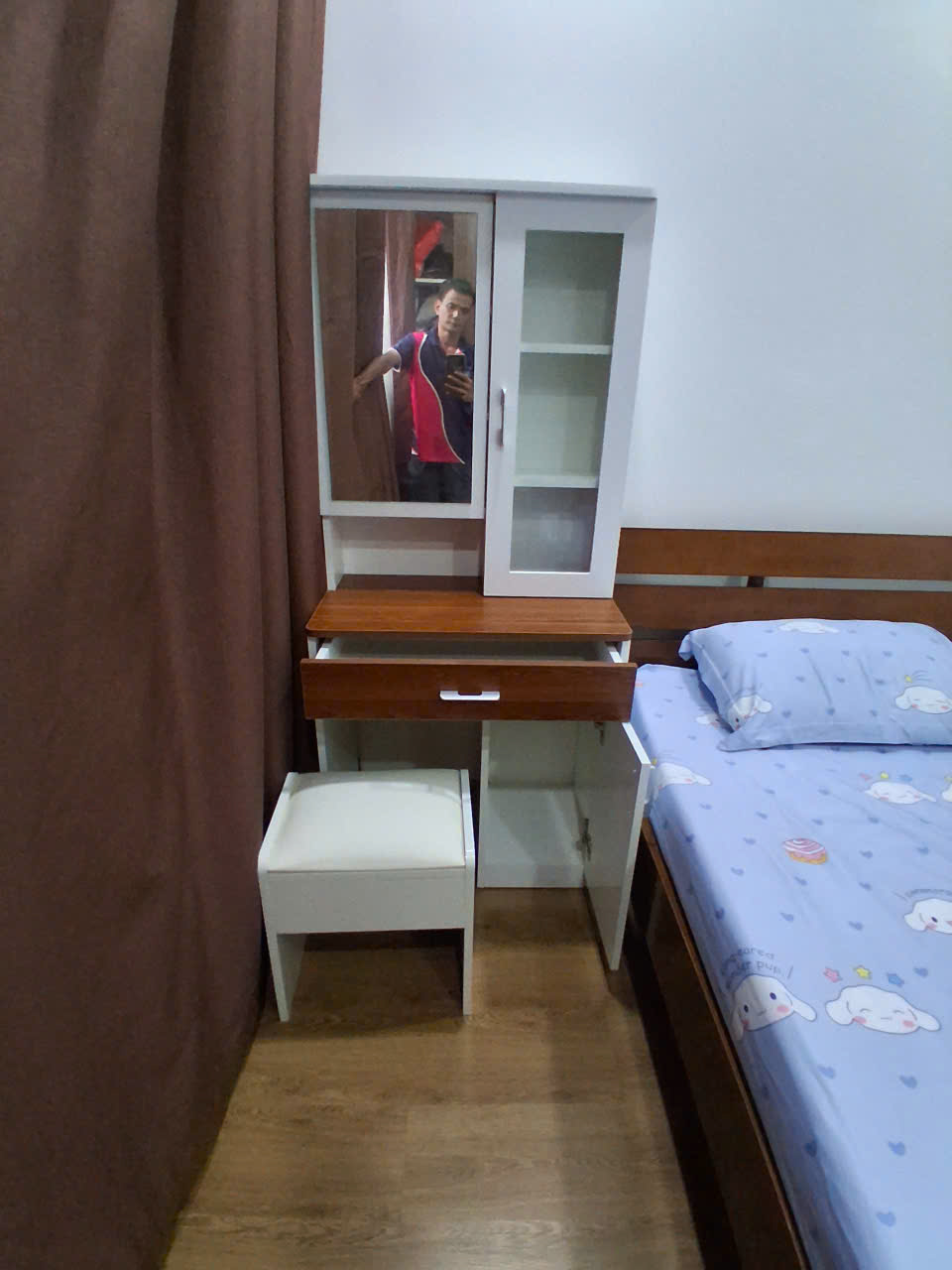 Ảnh khách hàng đánh giá Bàn trang điểm gỗ phòng ngủ hiện đại GHS-4142