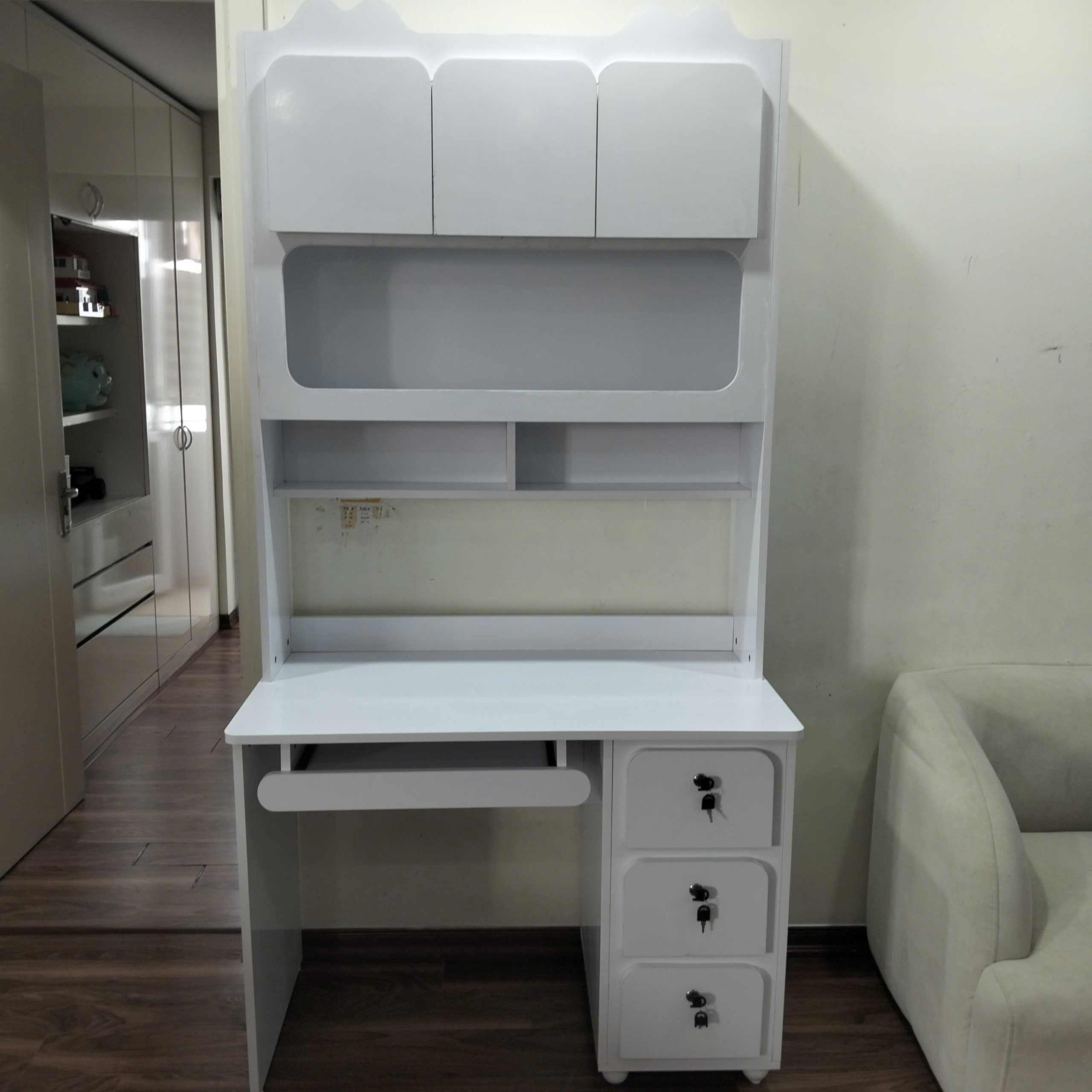 Ảnh khách hàng đánh giá Bàn học gỗ ép công nghiệp đẹp hiện đại GHS-42025